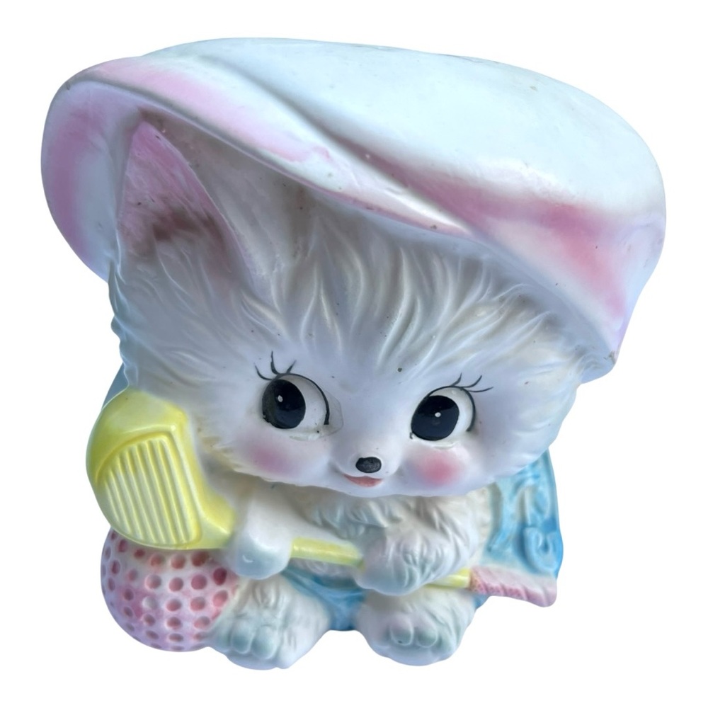 Vintage whimsical Ceramic planter 8594  anthropomorphic golf Kitten pastels FLAW
